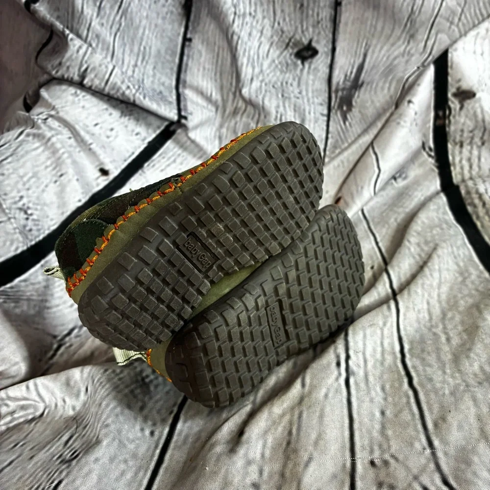 GAP Green Camo Slip-On Zip Baby Sneaker Boot Shoes w/ Orange Lining‎ Infant Sz 3
